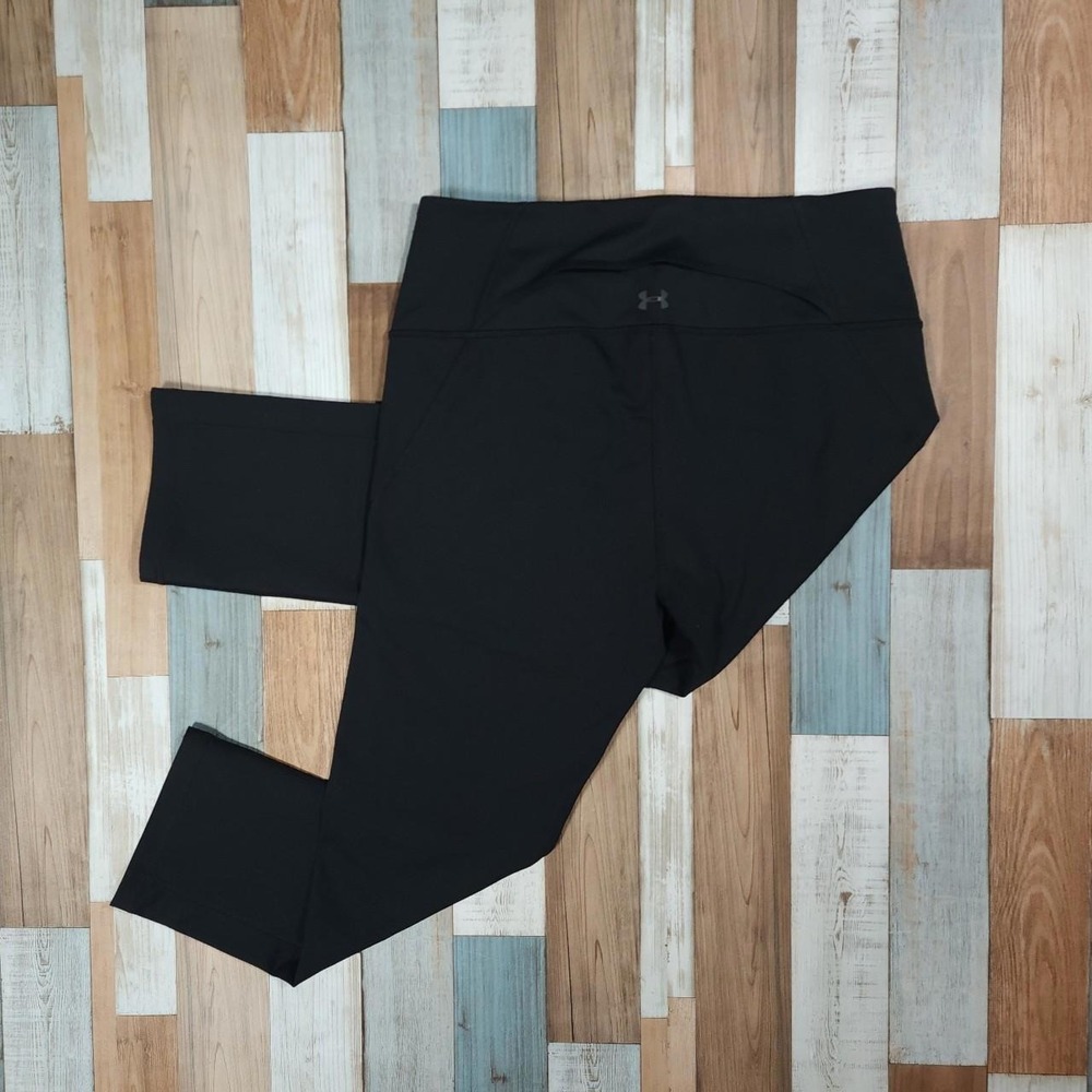 Under Armour High-Waisted Cropped Leggings Size Large